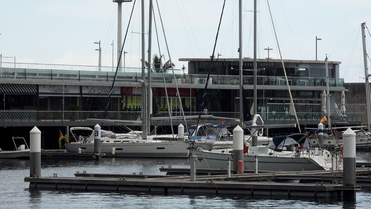 La palma Marina Santa Cruz