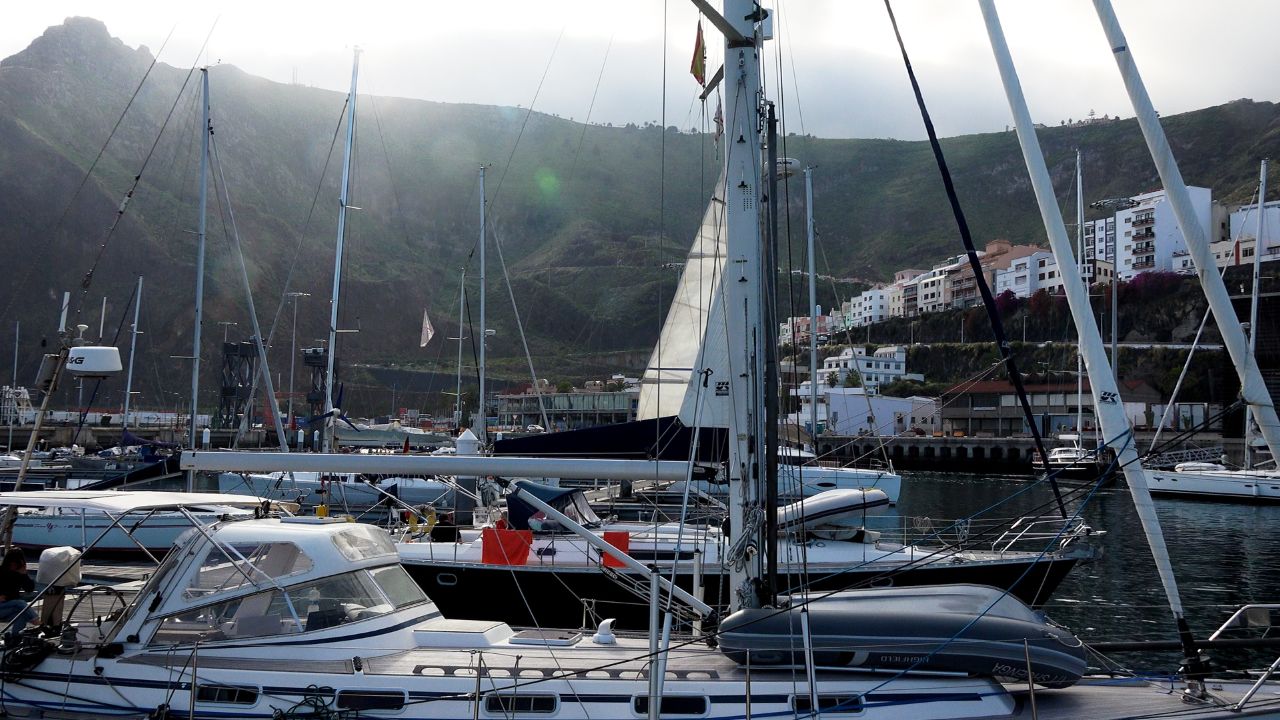 La palma Marina Santa Cruz