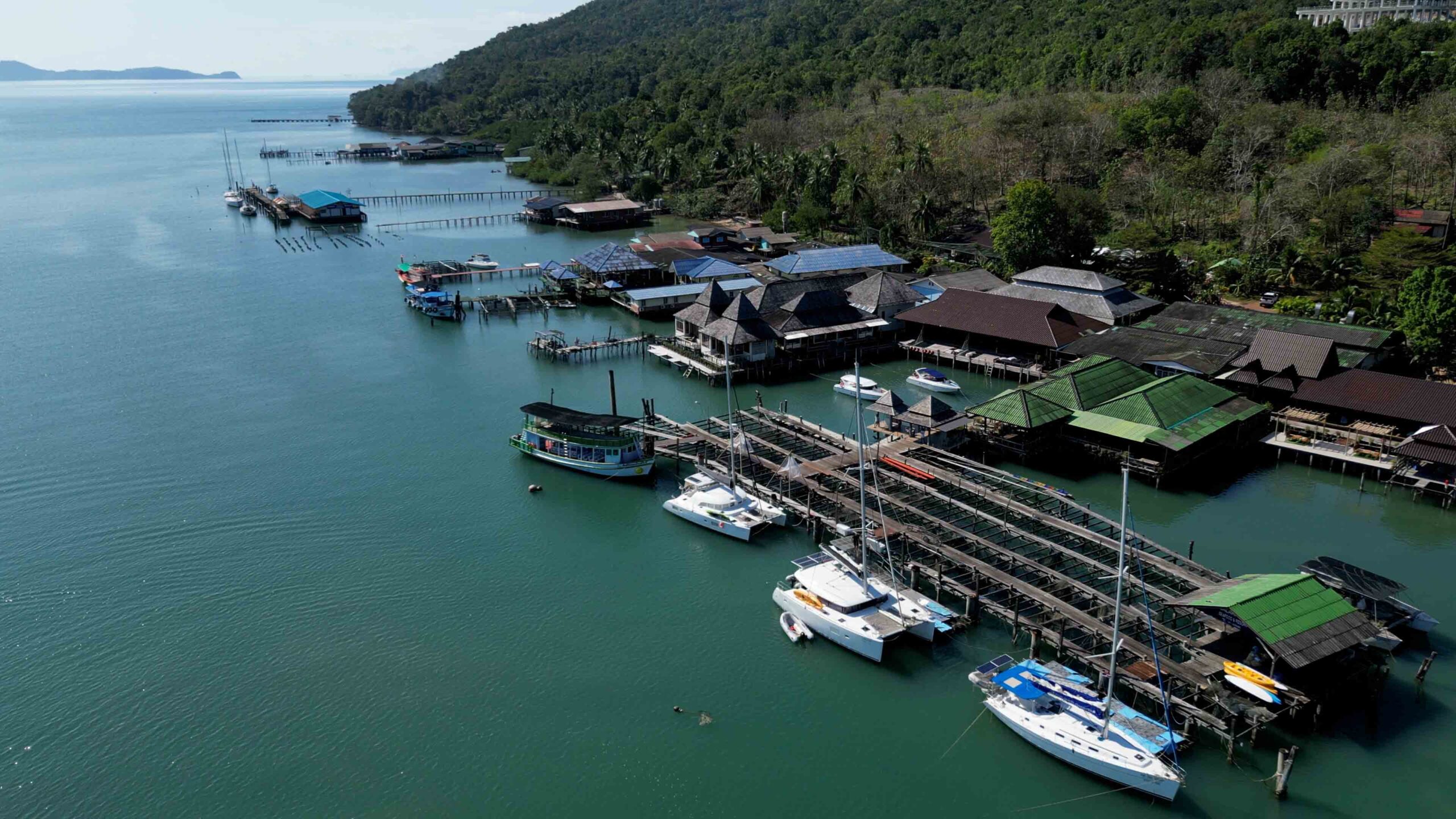 sailing koh chang to Koh Kut Thailand 