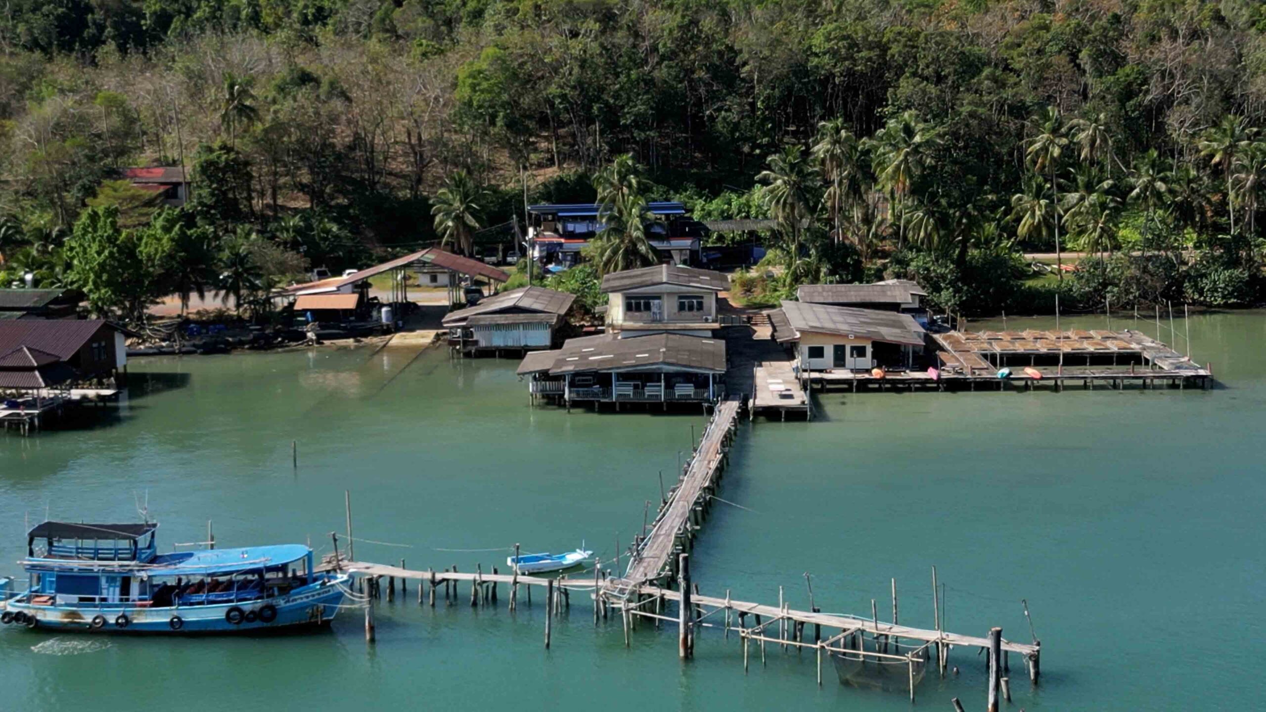 sailing koh chang to Koh Kut Thailand 