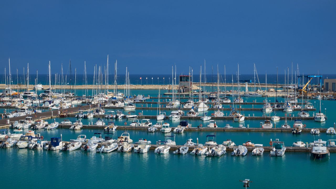 Which Marina is the closest to the Aeolian Islands Sicly?