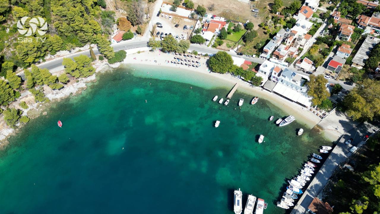 Port Agnontas (Bay Agnontas) best anchorages Skopelos Greece